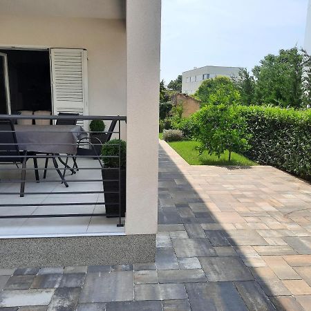 Holiday Home Bajlo Apartment With Three Bedrooms Zadar Extérieur photo