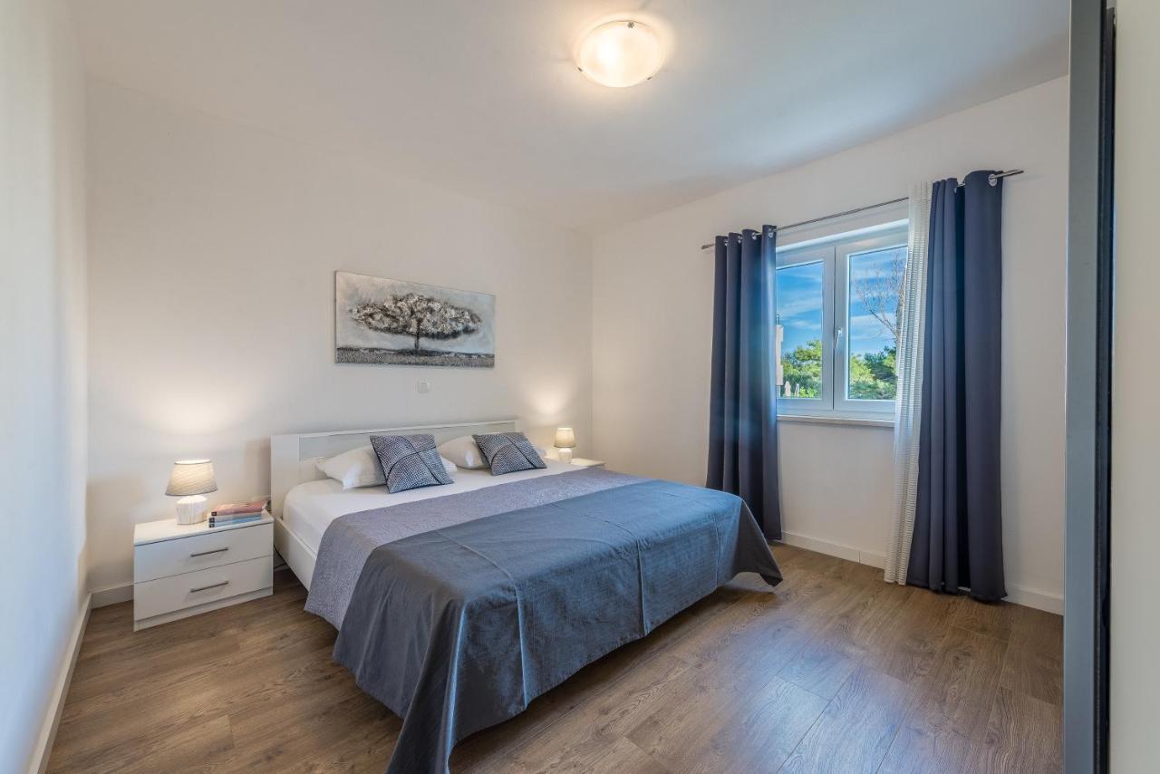 Holiday Home Bajlo Apartment With Three Bedrooms Zadar Extérieur photo