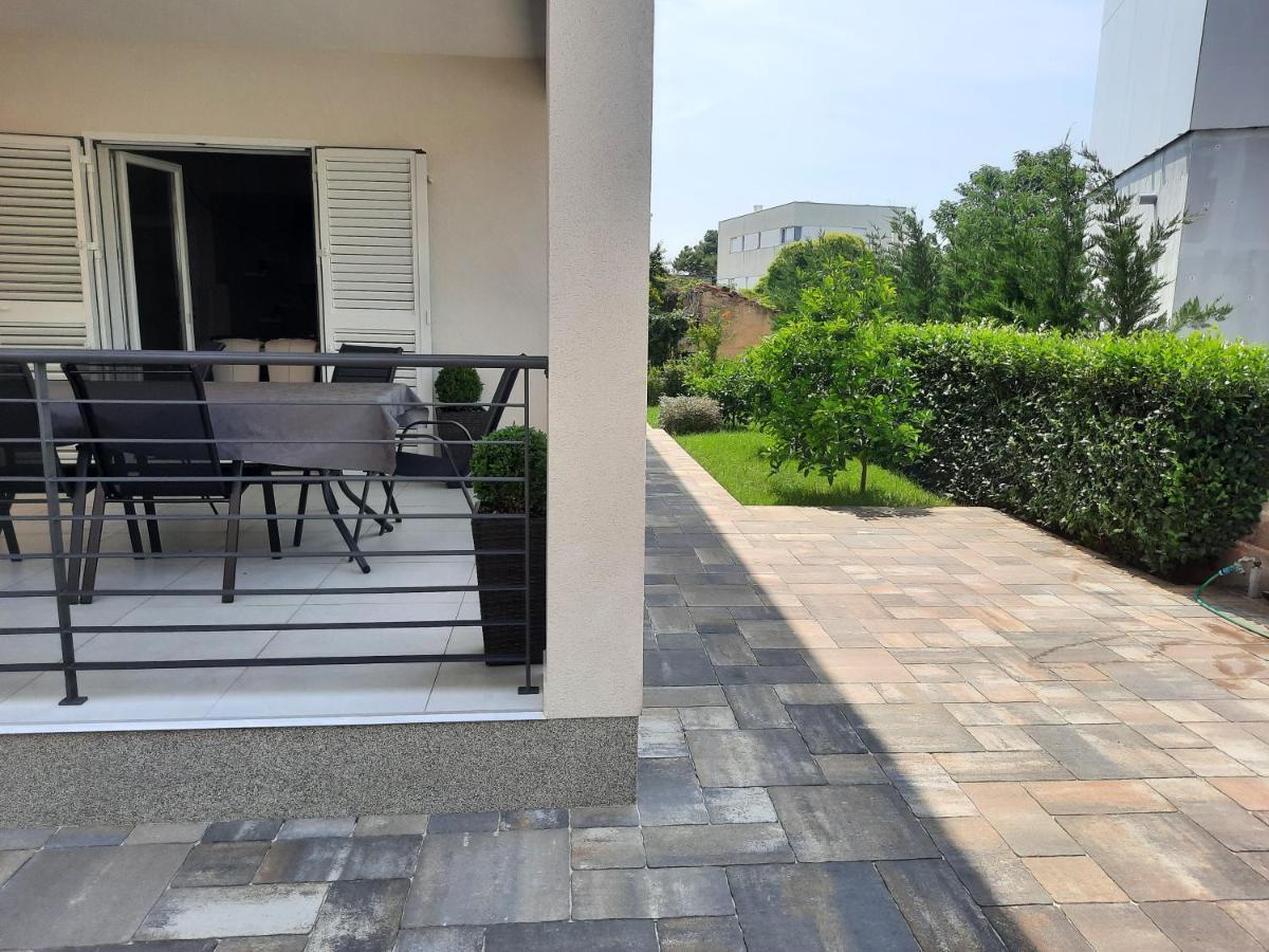 Holiday Home Bajlo Apartment With Three Bedrooms Zadar Extérieur photo
