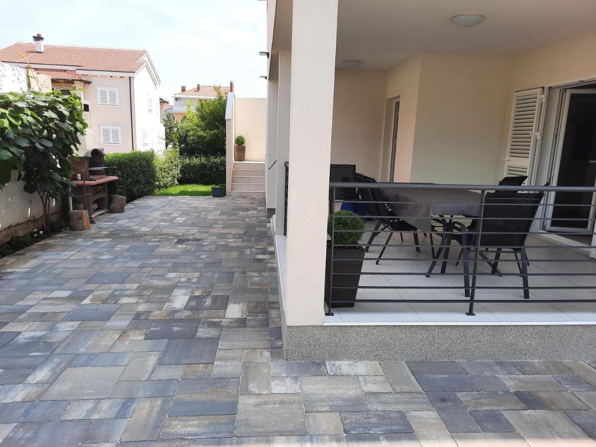Holiday Home Bajlo Apartment With Three Bedrooms Zadar Extérieur photo