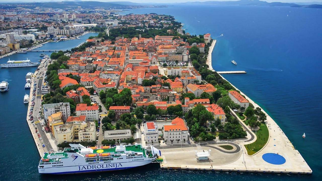 Holiday Home Bajlo Apartment With Three Bedrooms Zadar Extérieur photo
