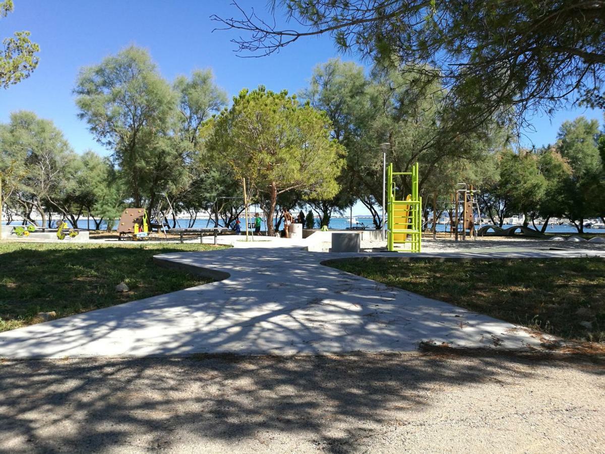 Holiday Home Bajlo Apartment With Three Bedrooms Zadar Extérieur photo